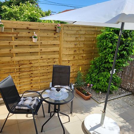 Studio Apartment City With Free Parking PUY Eksteriør bilde